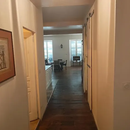 Joli De 90m2 По